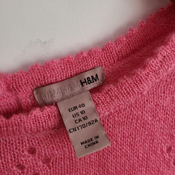 Scalloped Knit Sweater - Picture 5 of 10